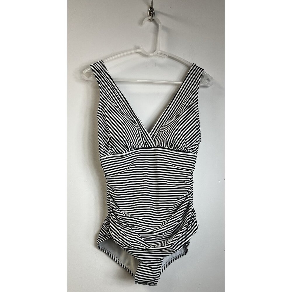 Slimming One piece Swimsuit By Embrace your Curves Black and White XL (16-18) 🤍